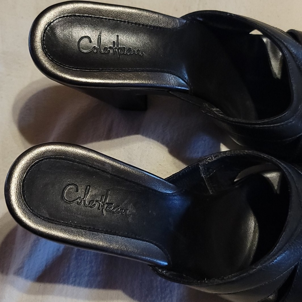 Black platform sandals. - Picture 2 of 9